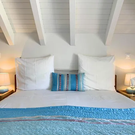 Bed & Breakfast Residence Lagos 4*