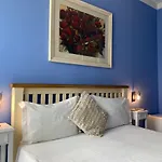לינה וארוחת בוקר Residence Lagos